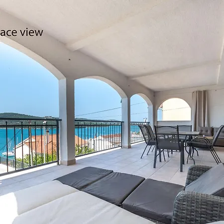 View Appartamento Tisno